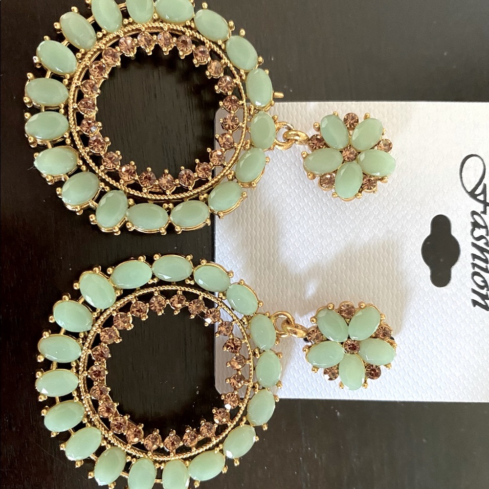 Elegant earrings